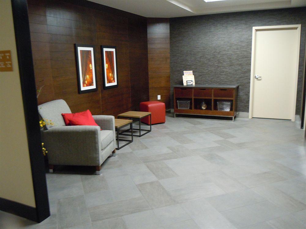 Four Points By Sheraton Edmundston Hotel & Conference Center Екстер'єр фото