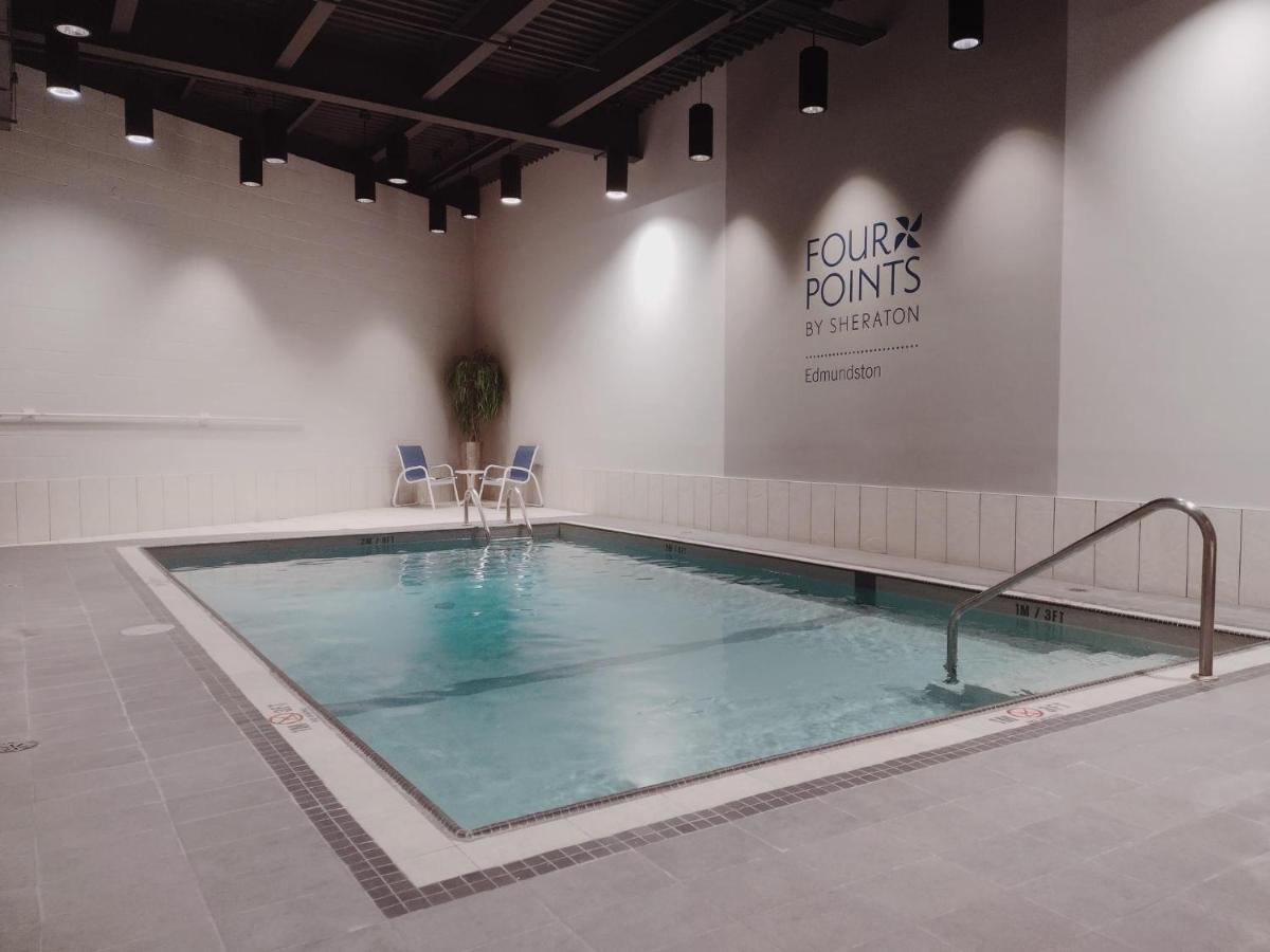 Four Points By Sheraton Edmundston Hotel & Conference Center Екстер'єр фото