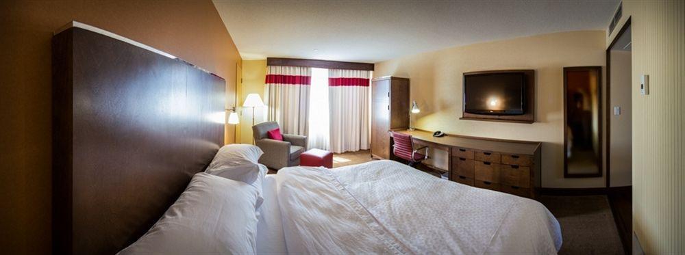 Four Points By Sheraton Edmundston Hotel & Conference Center Екстер'єр фото
