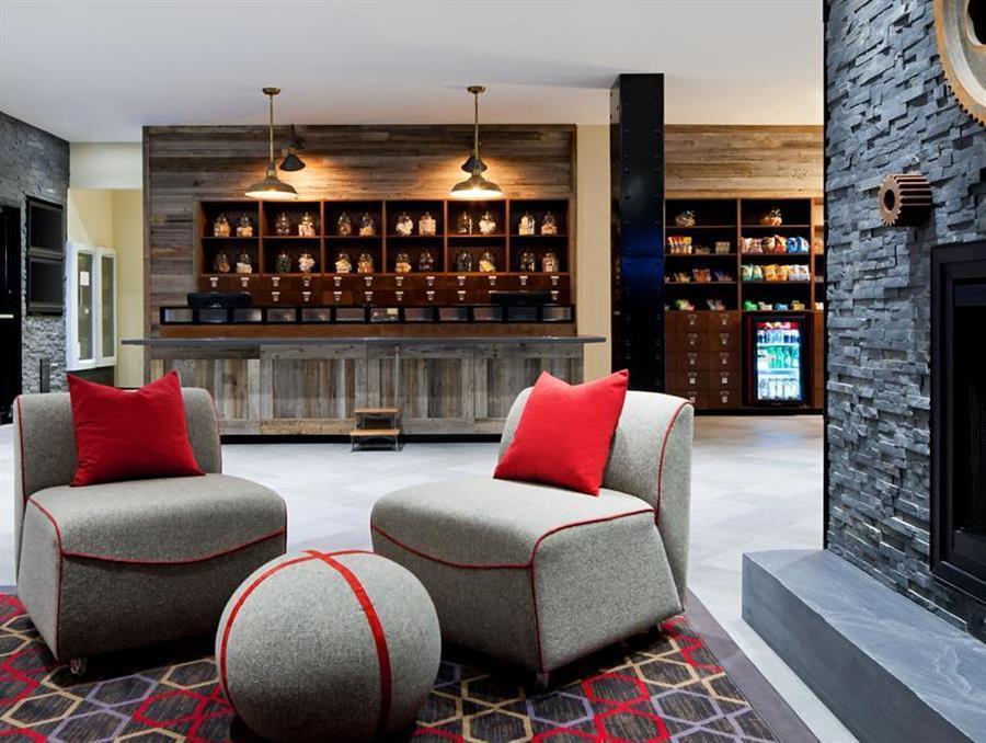 Four Points By Sheraton Edmundston Hotel & Conference Center Екстер'єр фото