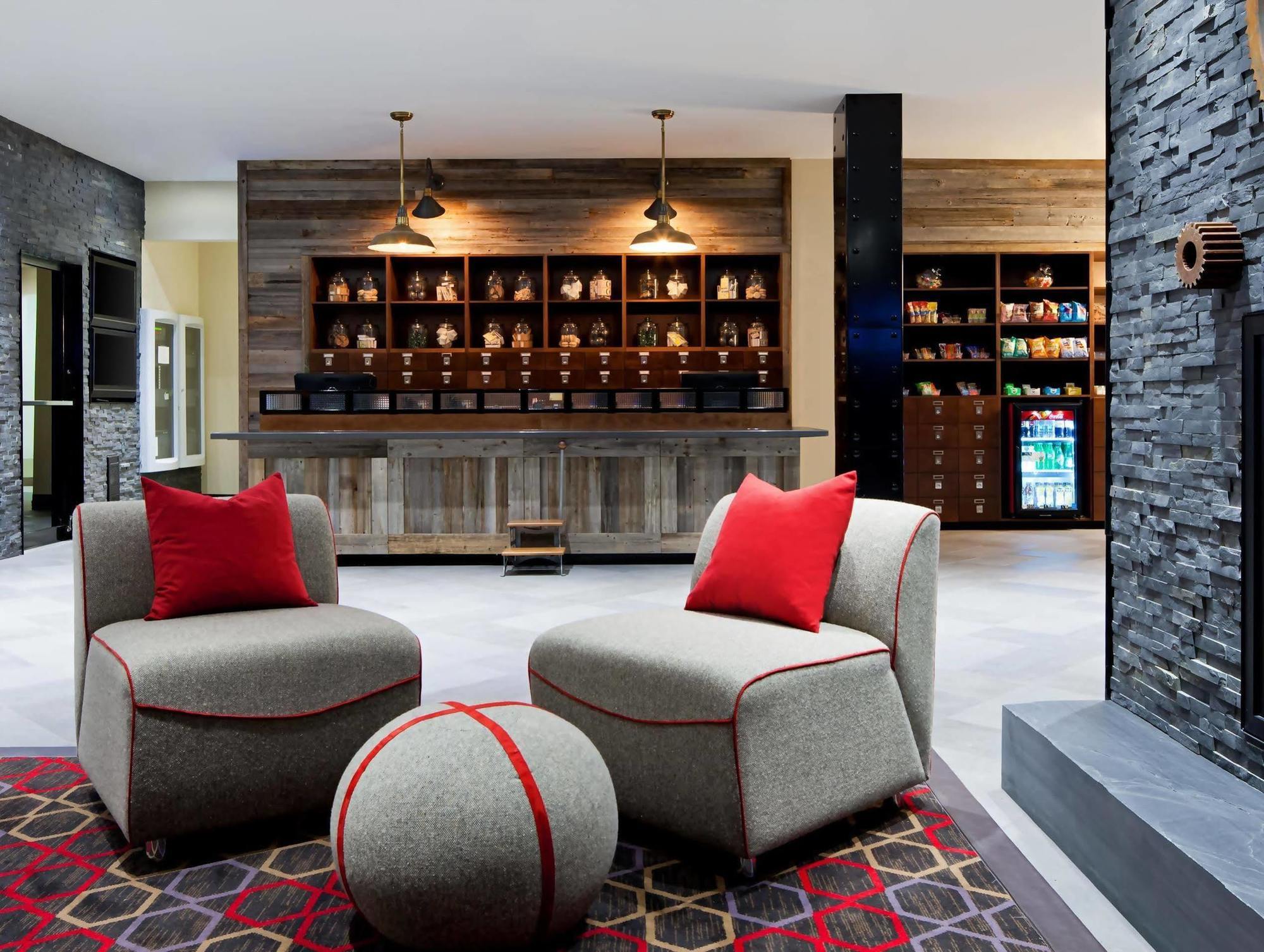Four Points By Sheraton Edmundston Hotel & Conference Center Екстер'єр фото