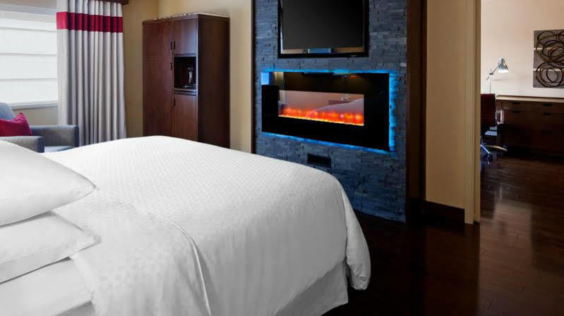 Four Points By Sheraton Edmundston Hotel & Conference Center Екстер'єр фото